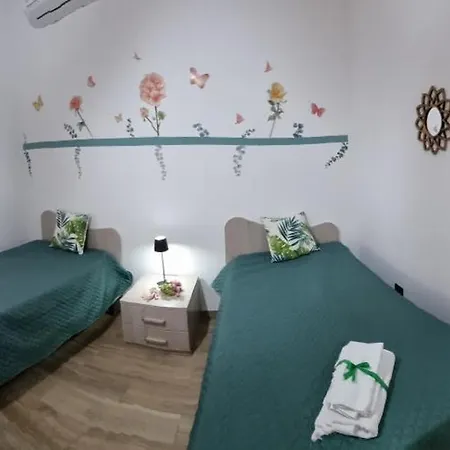 Vida Loca -Appartamento Vicino Aereporto E 200Mt Spiaggia Carini Exterior foto